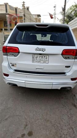 جیپ گراند شیرۆکی